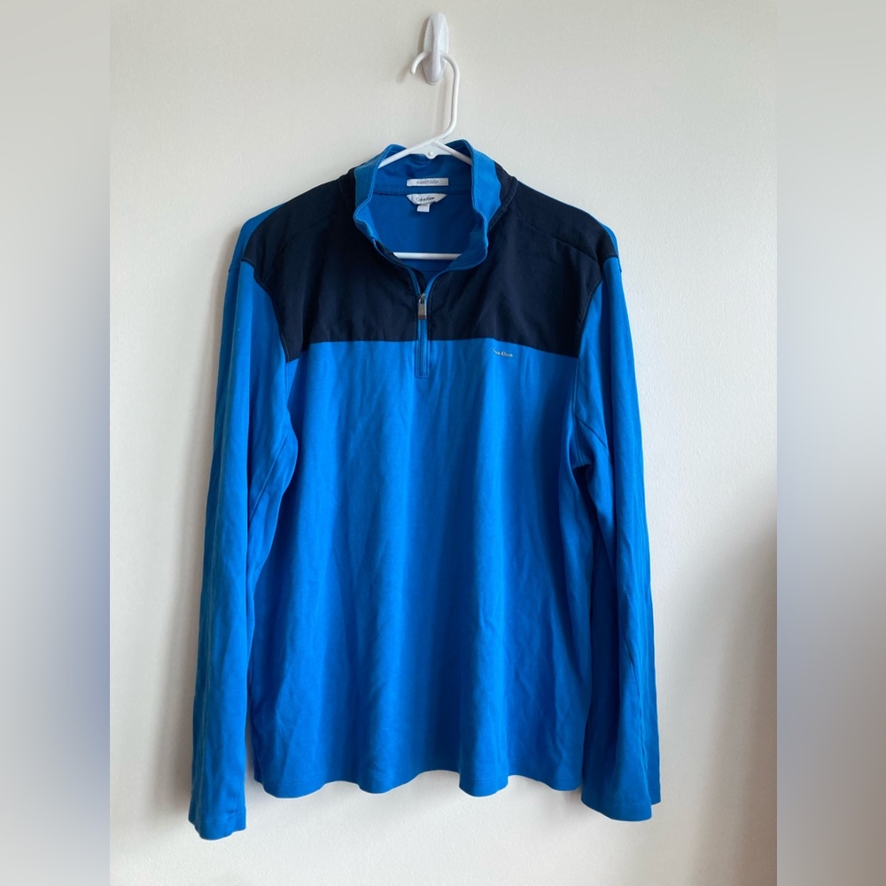 Calvin  Klein Men’s half zip blue  pullover large